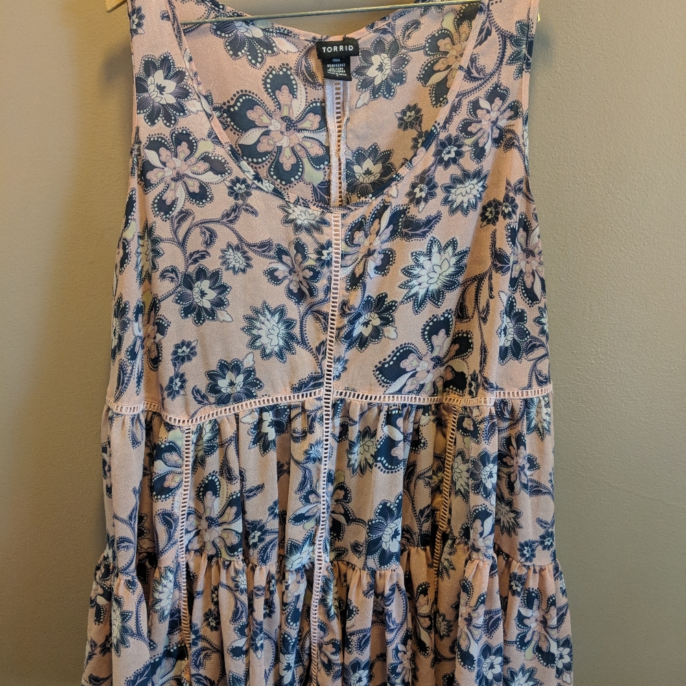Torrid flowy floral tank top